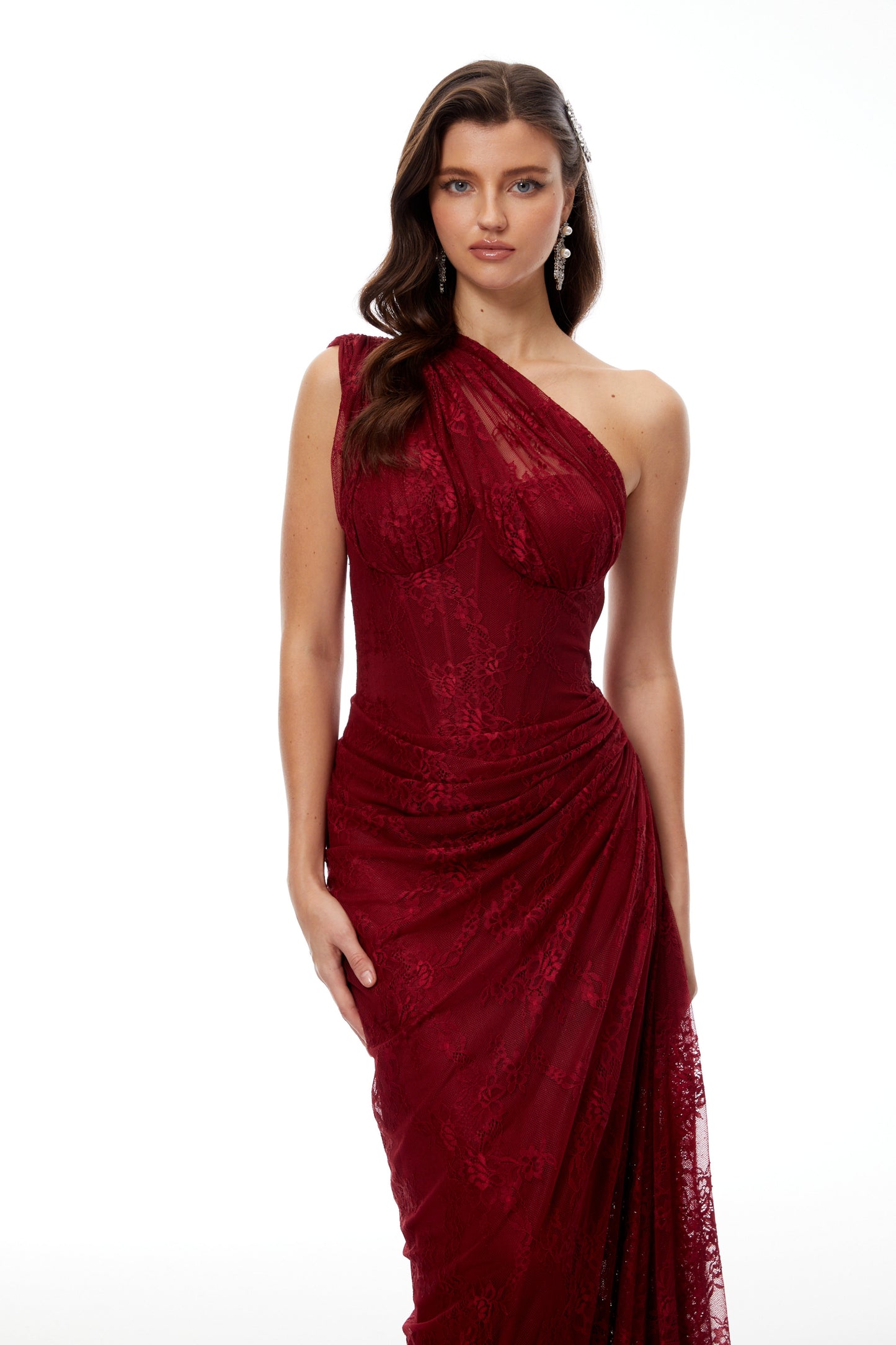 Abito lungo Stefania in pizzo floreale rosso rubino 1