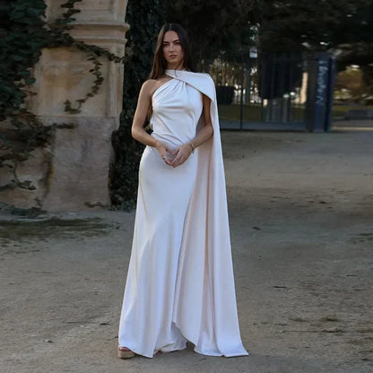 Abito lungo drappeggiato da donna con una sola spallina 11