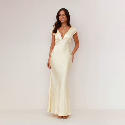 Abito lungo elegante da donna con scollo a V profondo e tessuto satinato fluente Mirla 2