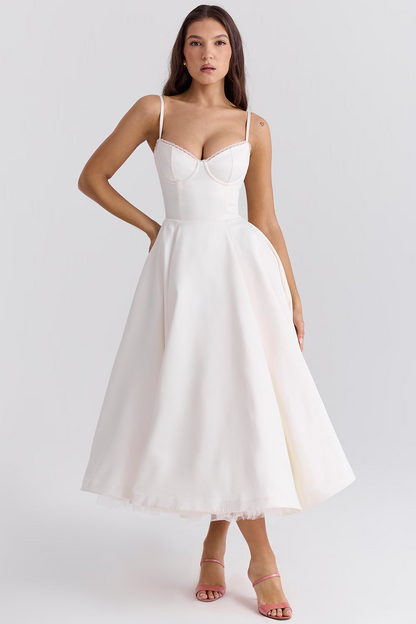 Abito midi da donna con corpetto a bustier, spalline sottili, bordo in pizzo sullo scollo e gonna a ruota con tasche laterali. 5