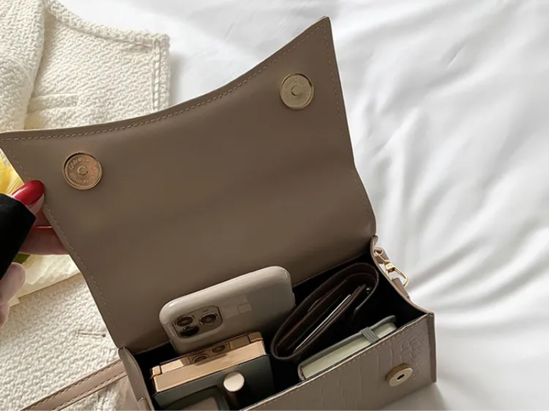 Allegra | Borsa in Pelle PU con Maniglia Superiore 6