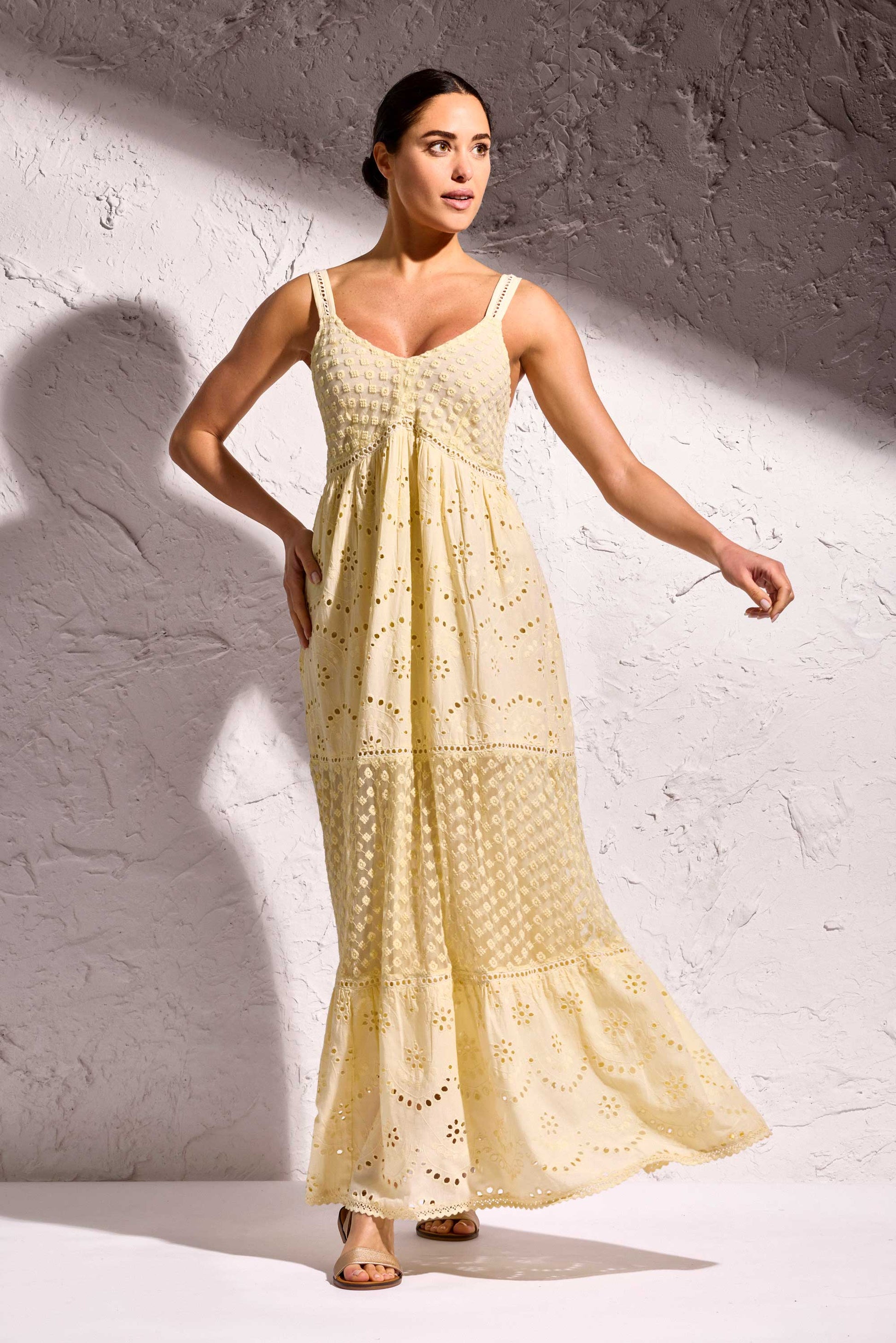 Aura | Abito Lungo Elegante in Pizzo Bianco 4