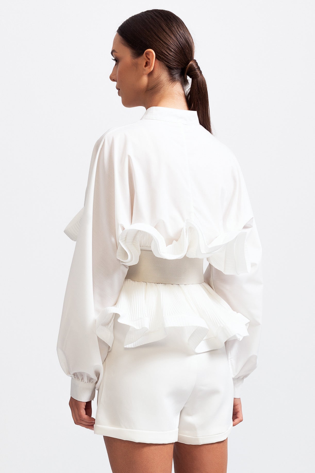Bella Bianca | Camicia Bianca Donna con Volant e Cintura 4
