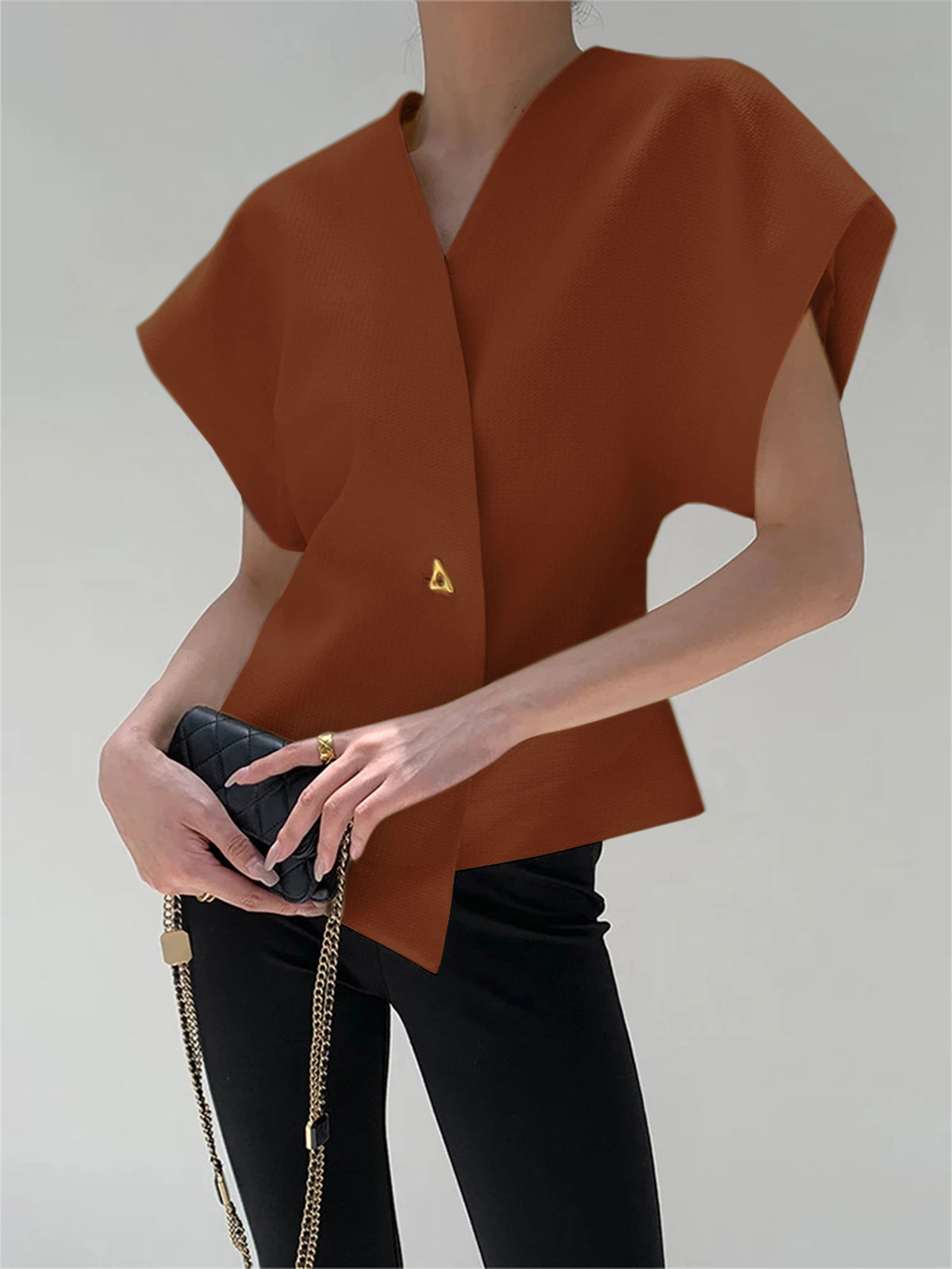 Bella V | Blusa Donna Elegante con Scollo a V e Design Senza Maniche 11
