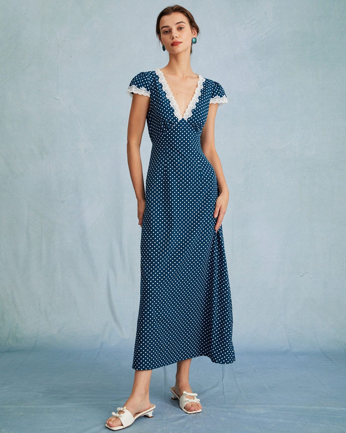 Bellezza | Maxi Abito Blu Scuro con Volant per Donna 0