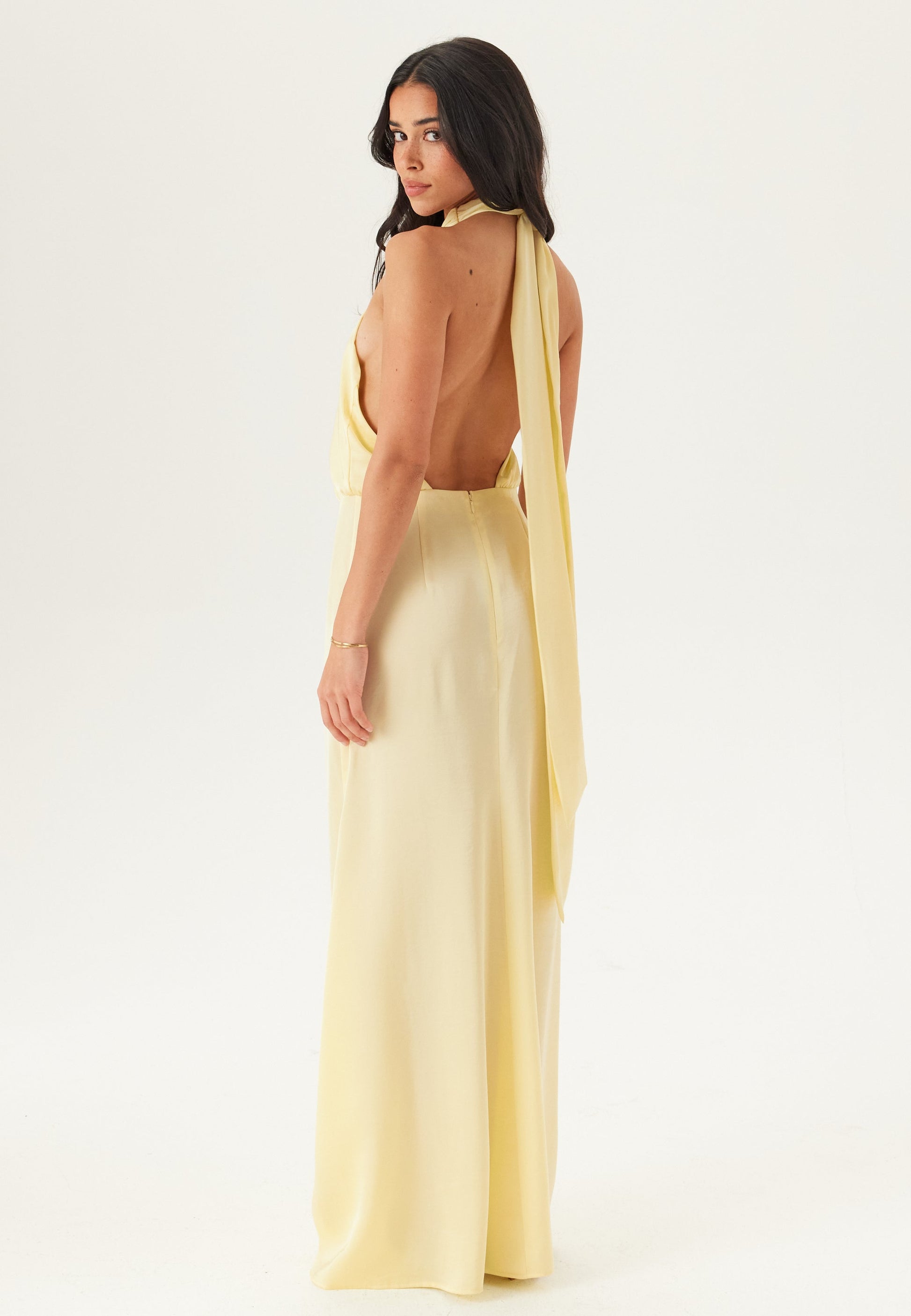 Bello | Maxi Abito da Donna in Raso Giallo Burro con Scollo All'Americana per Cerimonia 1