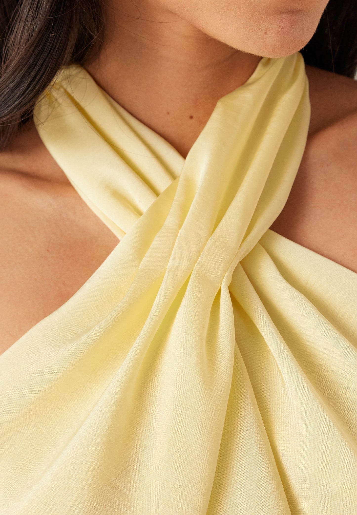 Bello | Maxi Abito da Donna in Raso Giallo Burro con Scollo All'Americana per Cerimonia 4