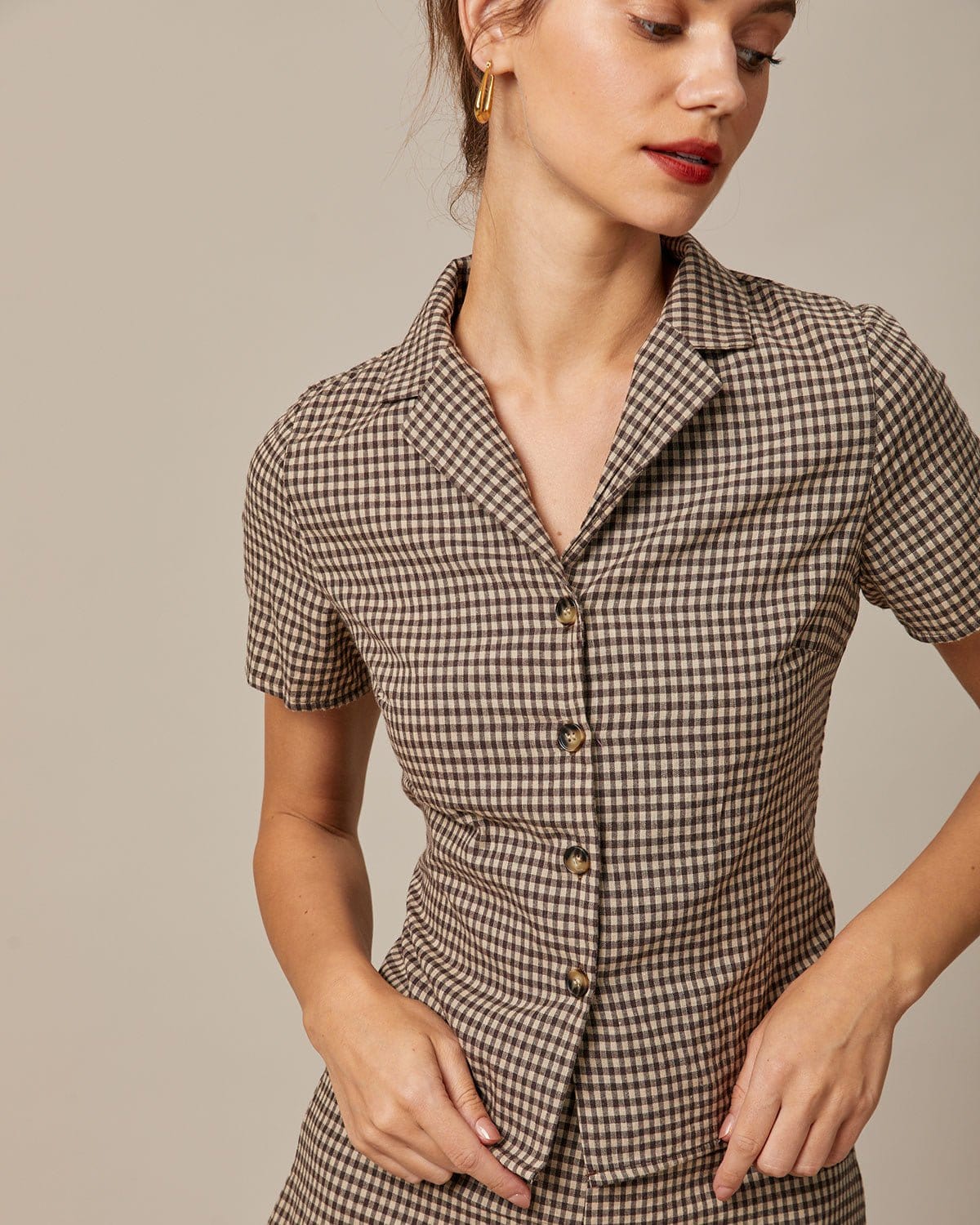 Cameria Chic | Camicetta Elegante a Quadri Donna con Maniche Corte 2