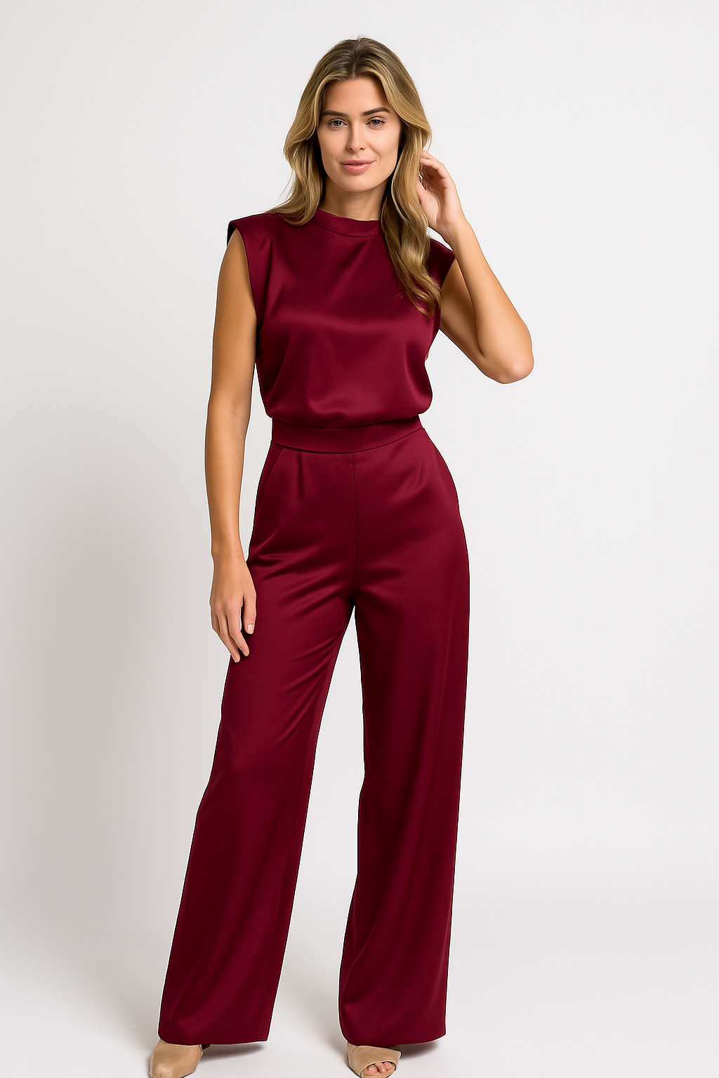 Cecilia | Tuta Elegante Donna Satinata con Schiena Aperta e Gamba Larga 1