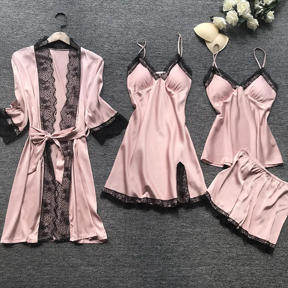 Completo da notte in raso a 4 pezzi con pizzo: vestaglia, sottoveste, top e pantaloncini. 0