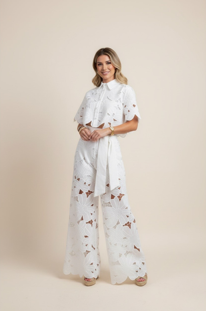 Completo estivo a due pezzi con ritagli di Luna 2