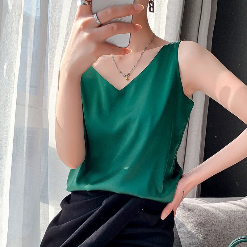 Elegante top con scollo a V da donna – Trigala 1