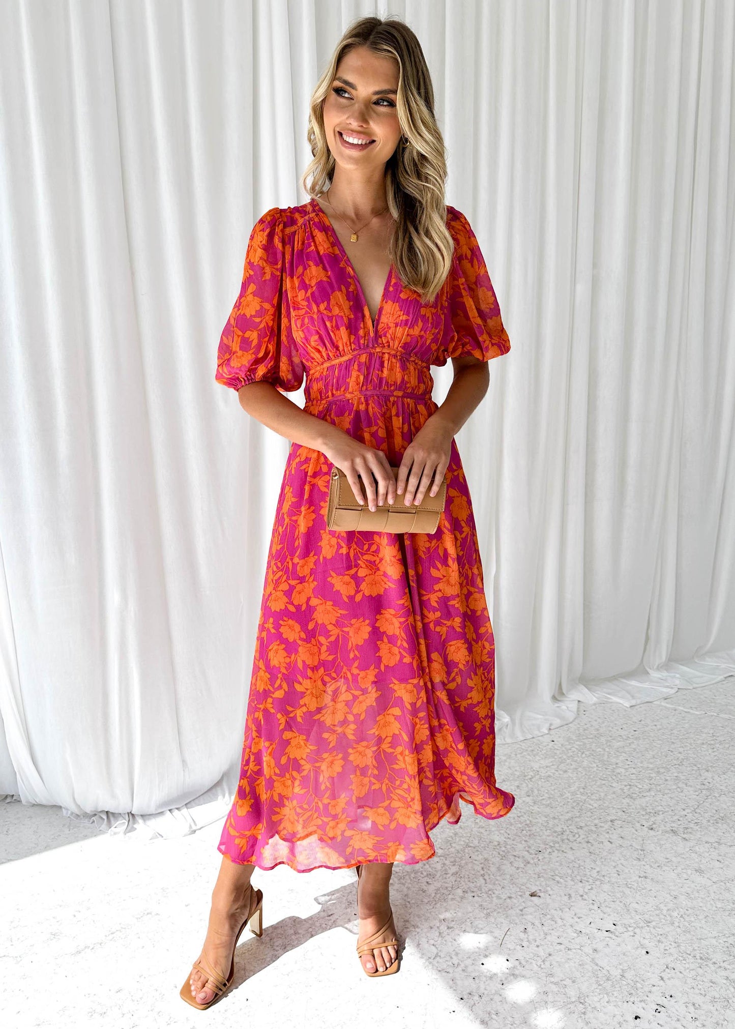 Elysia | Abito Lungo Elegante da Donna con Scollo a V 1