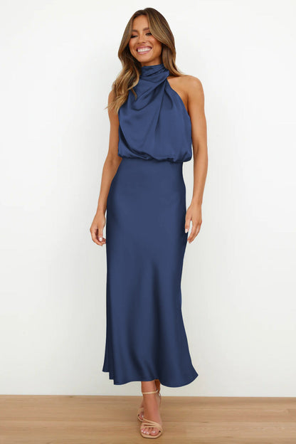 Elysia | Vestito Lungo Elegante in Raso con Scollo Halter Neck 11