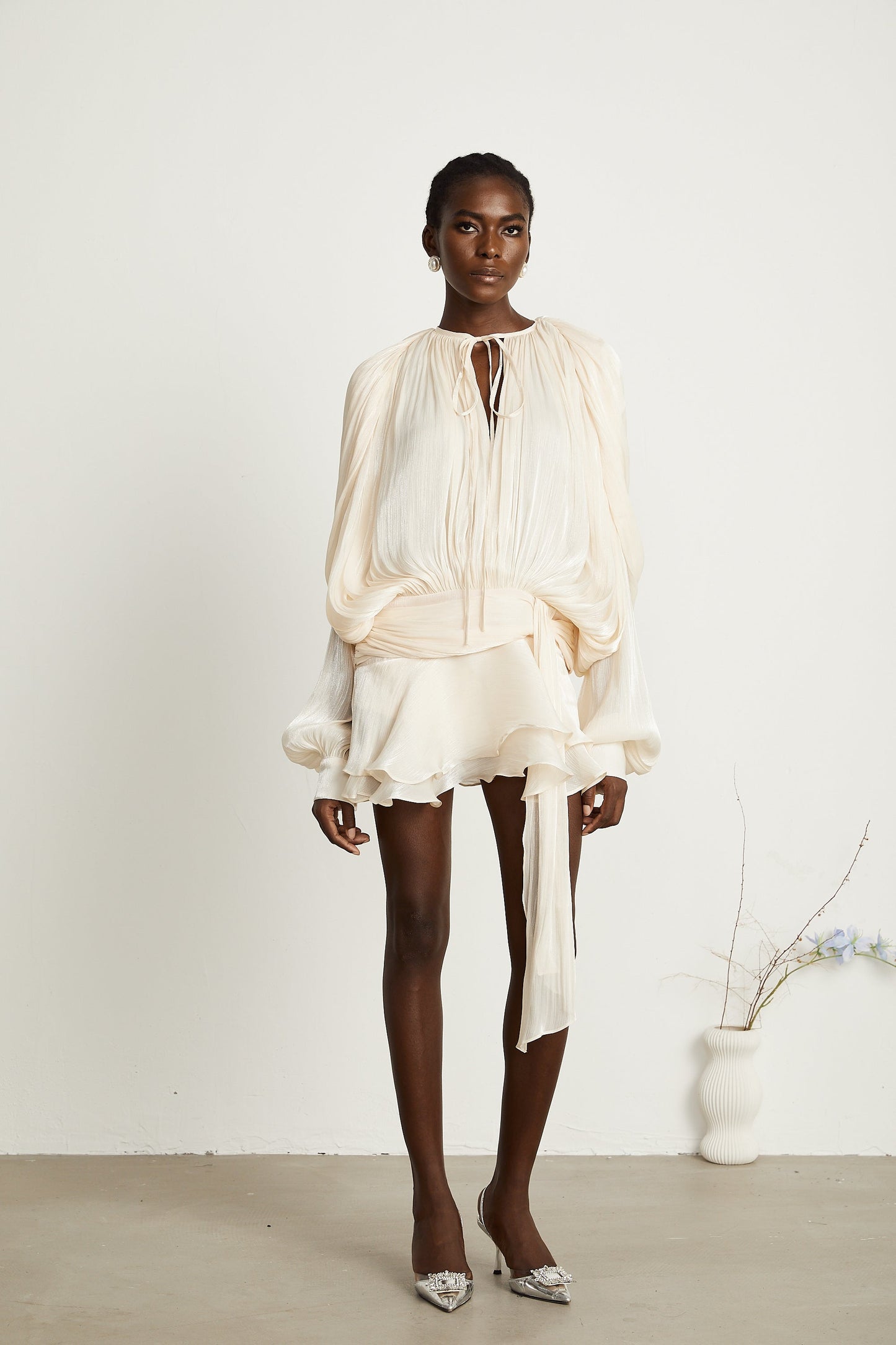 Eugénie | Mini Abito Plissettato con Volant per Donna Elegante 3