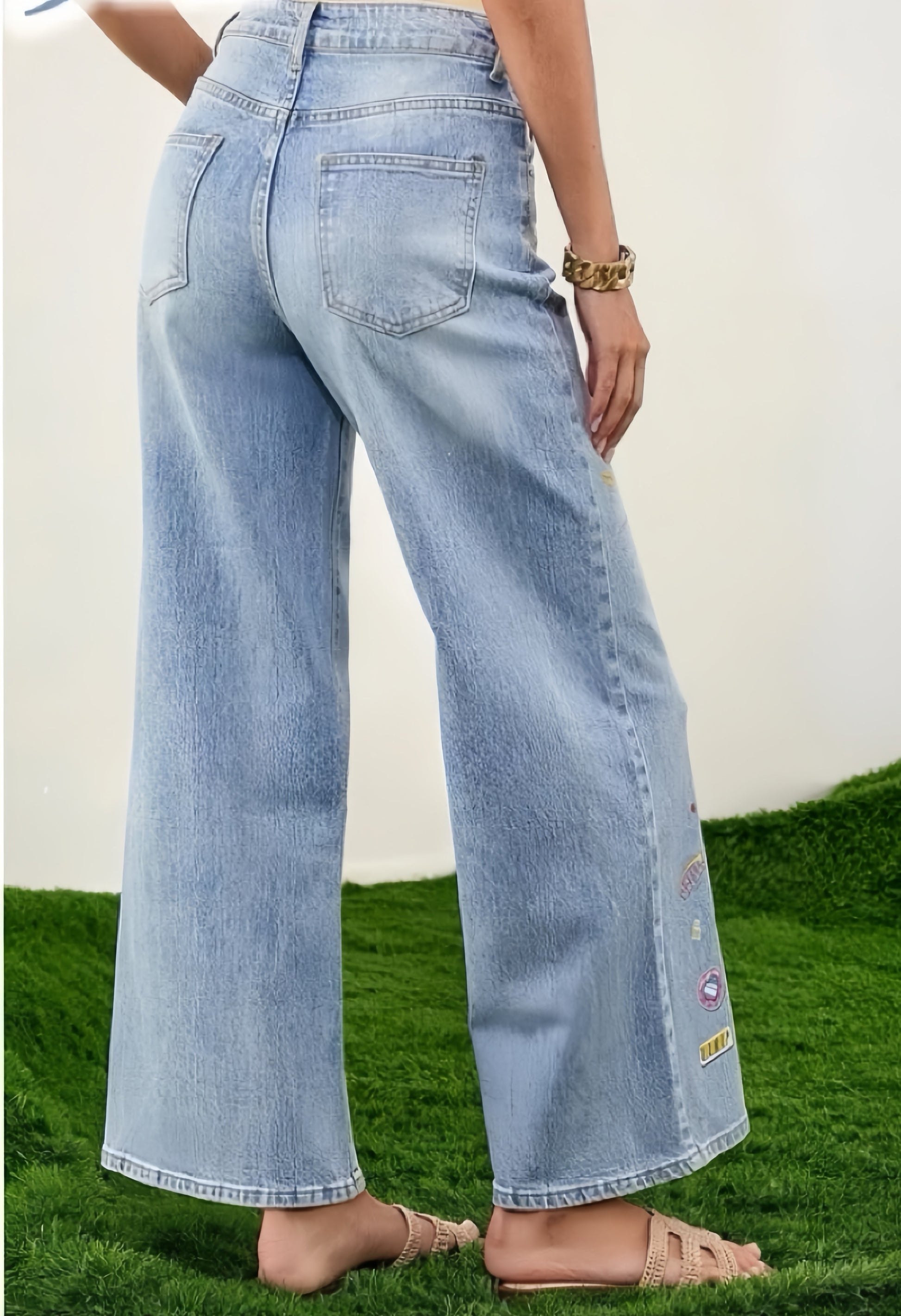 Jeans Donna Wide Leg Elasticizzati a Vita Alta con Patch Decorativi – Denim Chiaro 9110 -TheOne 4