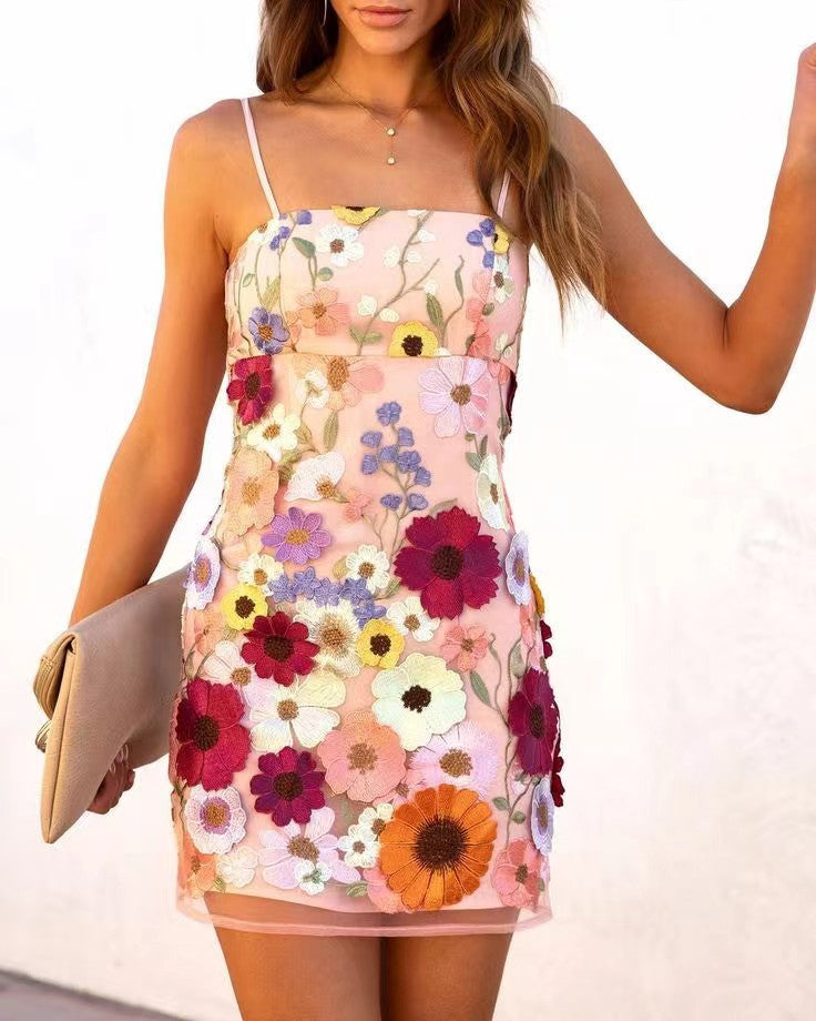 Mirella | Abito Elegante da Donna con Dettagli Floreali e Inserti Trasparenti 1