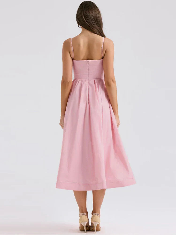 Romantico abito a trapezio rosa, senza maniche e aderente, dal tocco vintage. 5