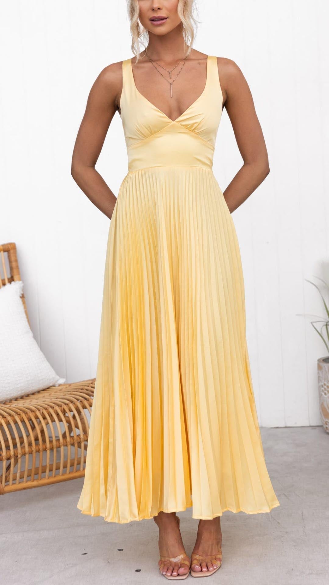Soleggiato | Abito Midi Elegante Plissettato Giallo per Cerimonia e Occasioni Speciali 1