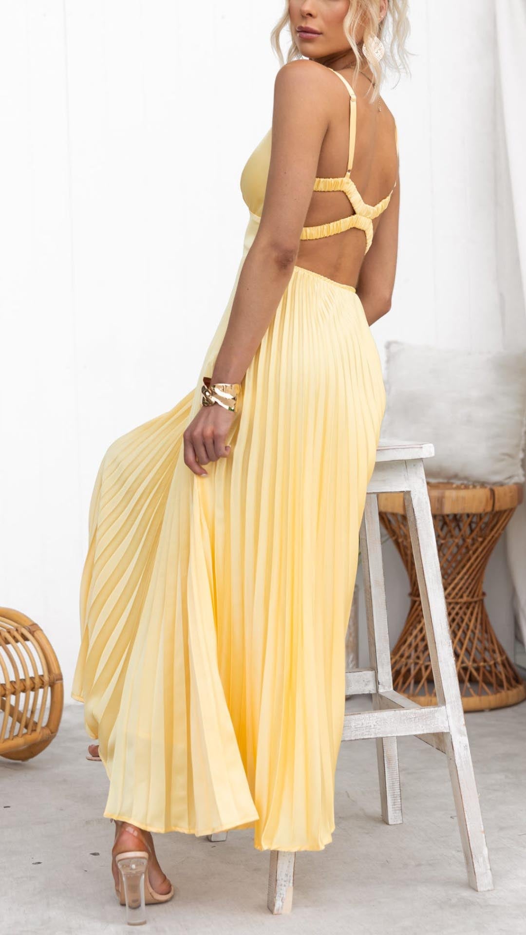 Soleggiato | Abito Midi Elegante Plissettato Giallo per Cerimonia e Occasioni Speciali 3