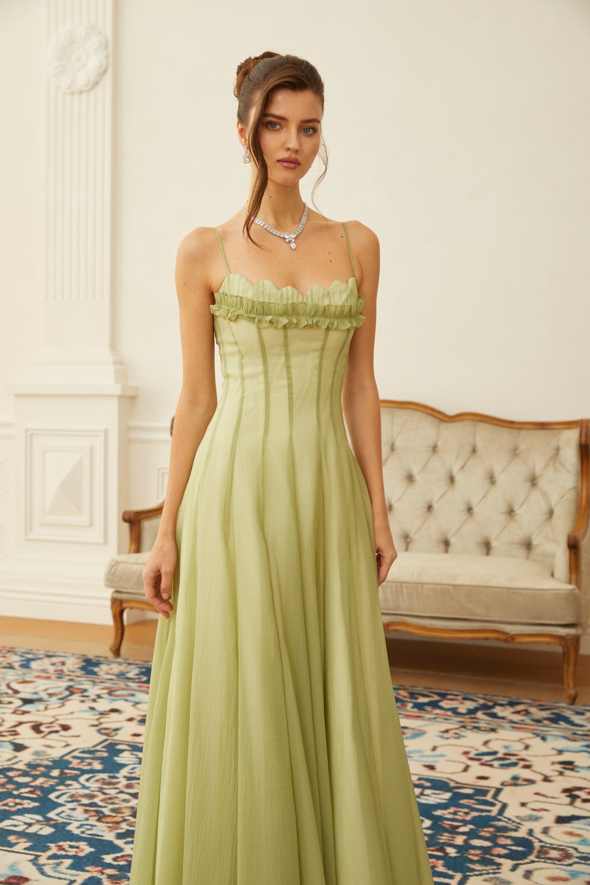 Tiffany | Abito Lungo Cerimonia in Tulle Verde Matcha con Volant 4