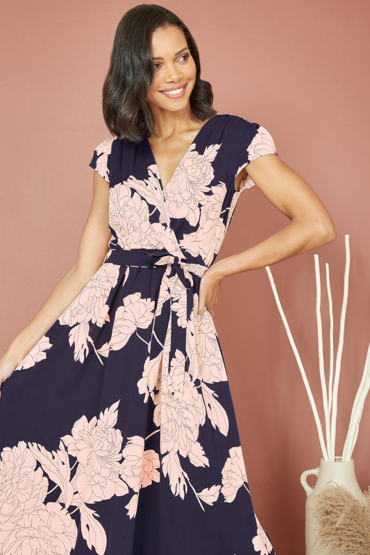 Yumi Navy Blossom | Abito Midi Elegante con Orlo Asimmetrico e Stampa Floreale 0